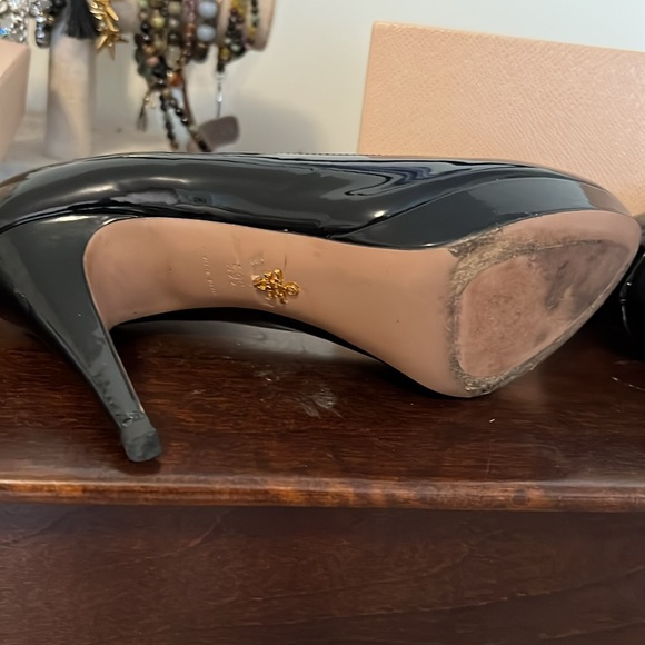 Prada black patent leather heels. Excellent condition. Includes dust bag. - Picture 7 of 9
